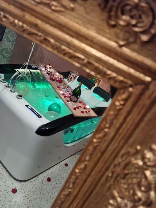 Royal Room Jacuzzi Haut De Gamme Centre Ville Mulhouse Dış mekan fotoğraf