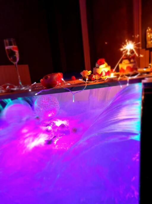 Royal Room Jacuzzi Haut De Gamme Centre Ville Mulhouse Dış mekan fotoğraf