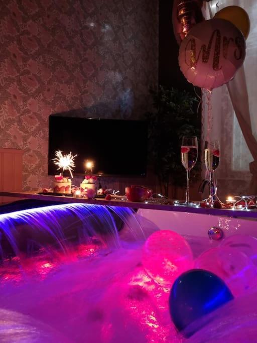 Royal Room Jacuzzi Haut De Gamme Centre Ville Mulhouse Dış mekan fotoğraf